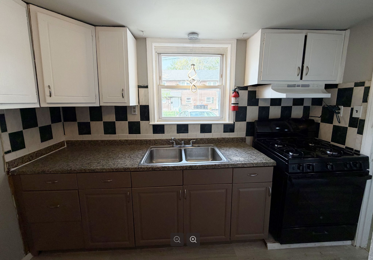 2609 Kane St - Photo 4 of 7