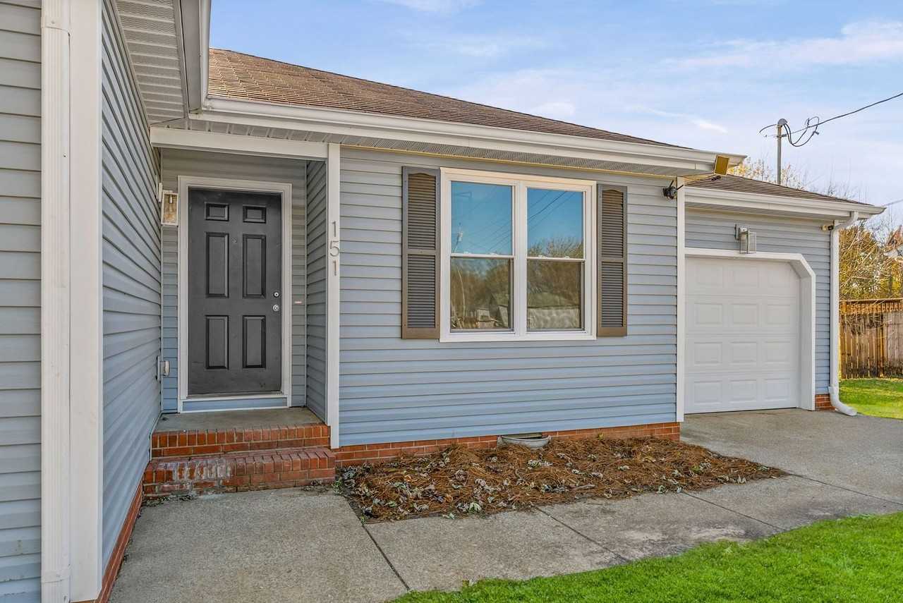 151 Man O War Dr - Photo 3 of 30