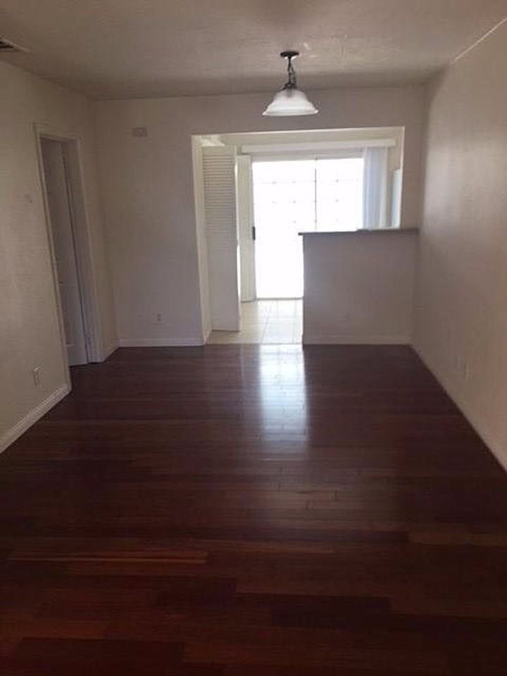 4634 Greene St - Photo 5 of 11