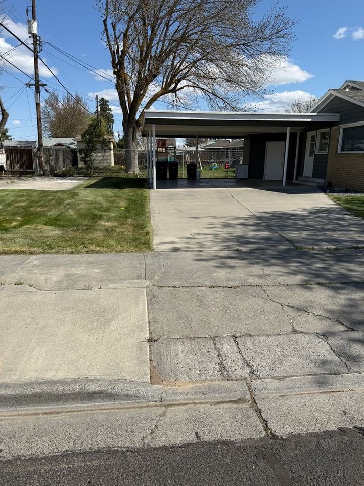 836 E Olive Ave - Photo 3 of 19