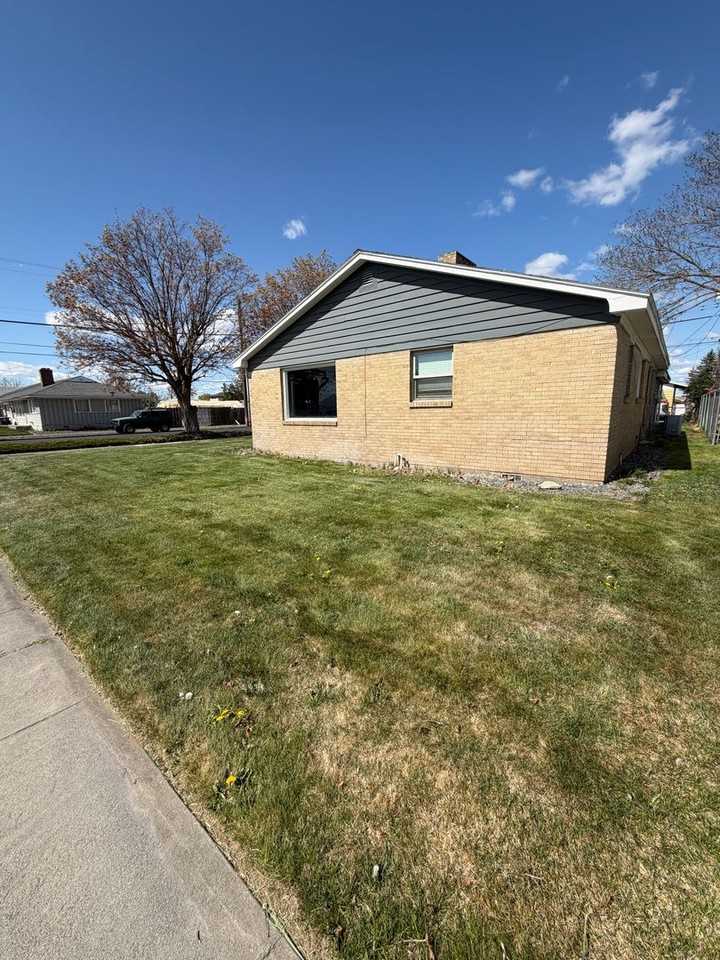 836 E Olive Ave - Photo 5 of 19