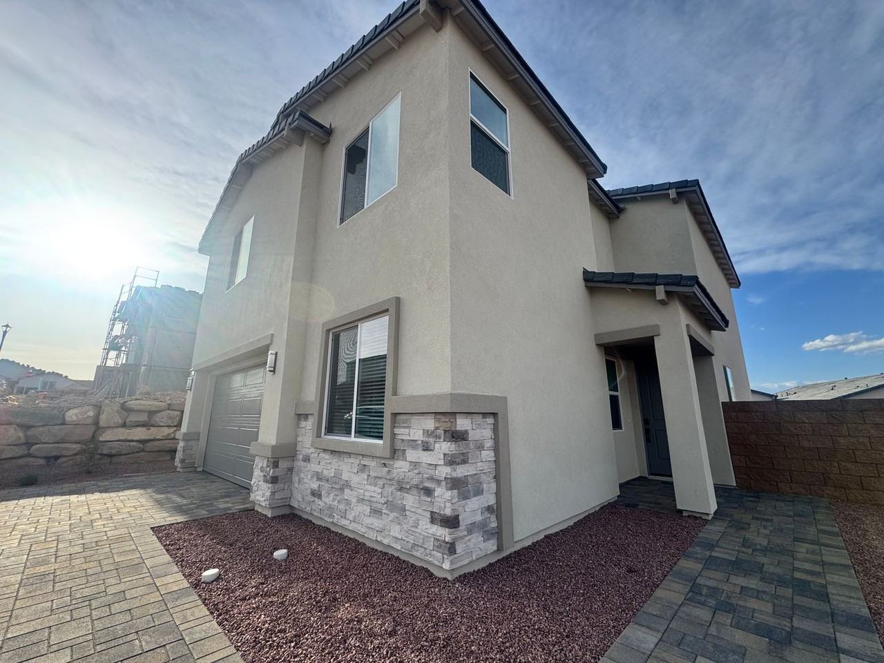 3068 W Orco Ln - Photo 4 of 44