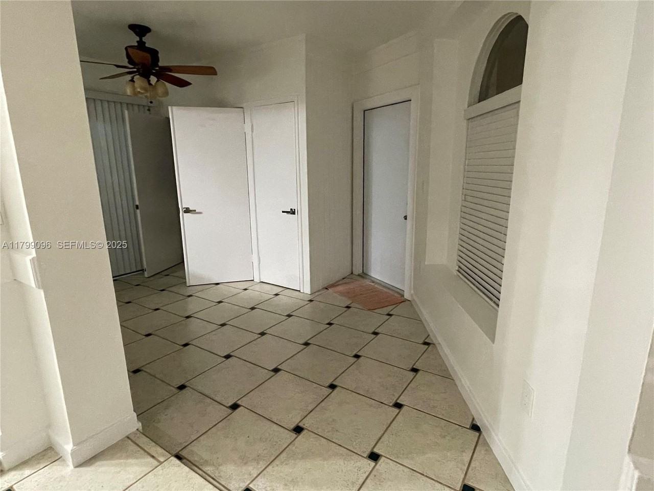 63 Nw 51st Ave - Photo 6 of 20
