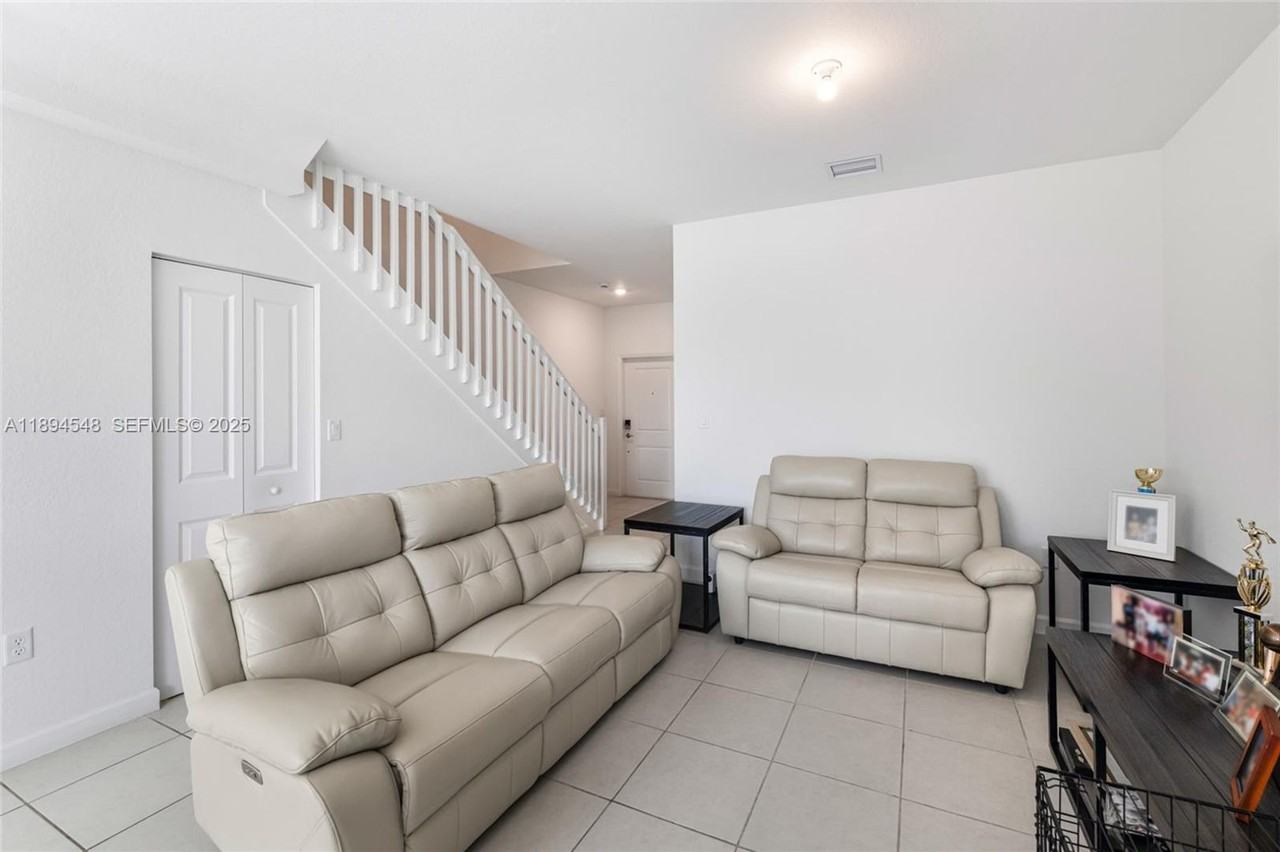 29254 Sw 163rd Ct - Photo 5 of 18
