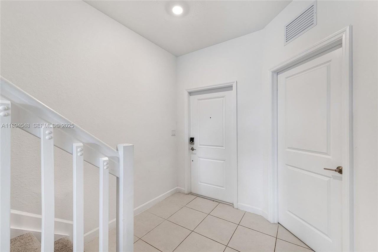 29254 Sw 163rd Ct - Photo 7 of 18
