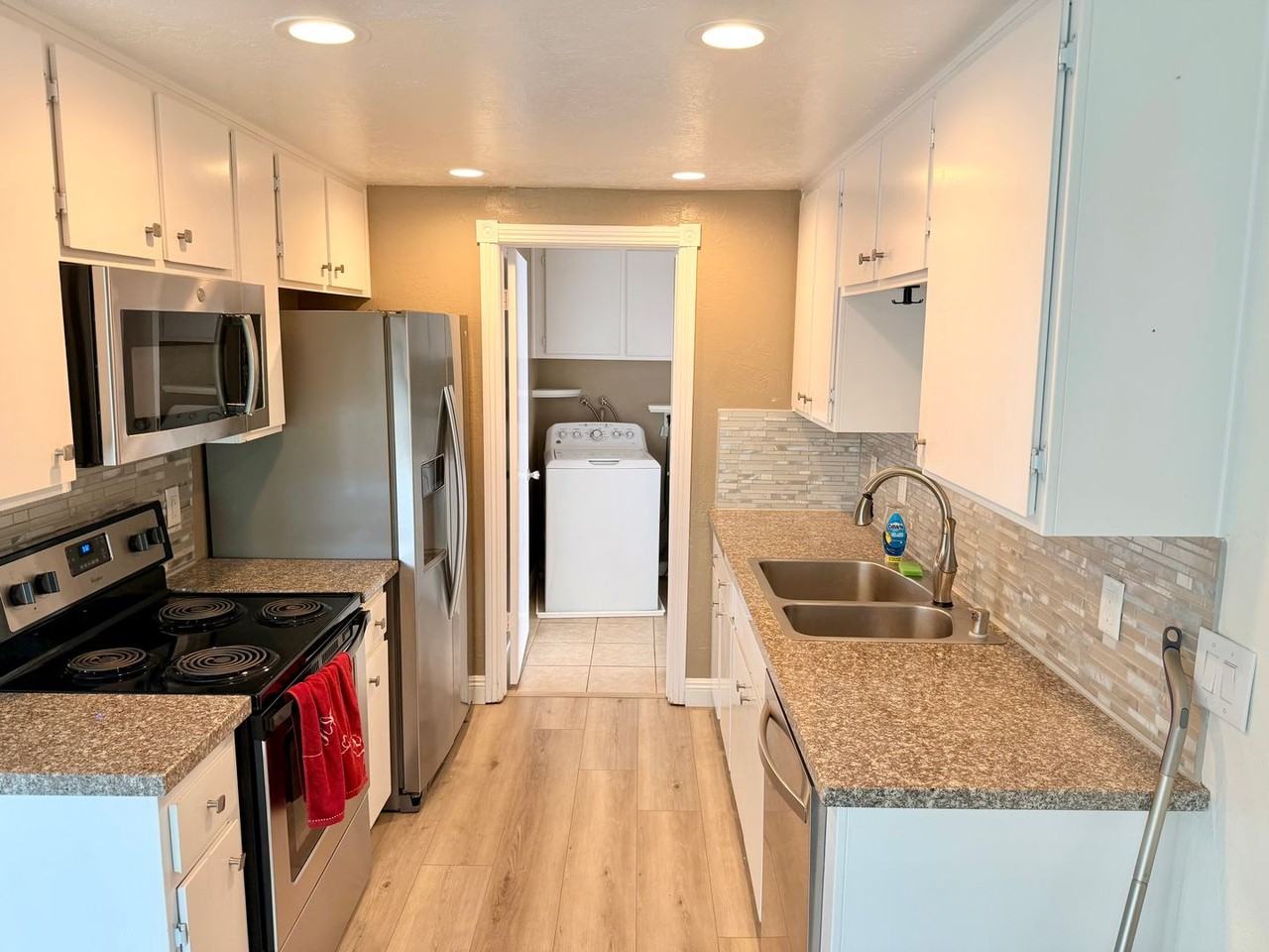 771 Iverson Point Way - Photo 2 of 14