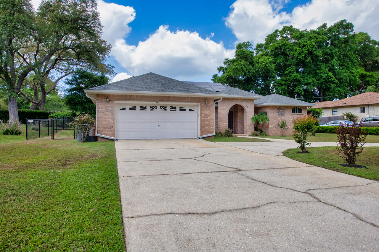 8731 Thunderbird Dr - Photo 2 of 43