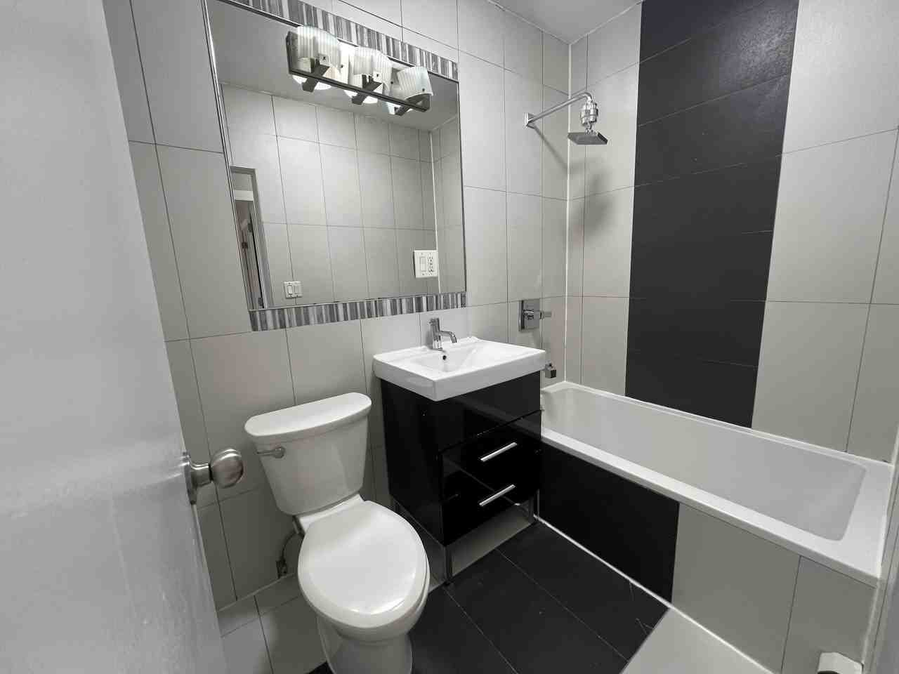 816 MacDonough Street #2 - Photo 5 of 12