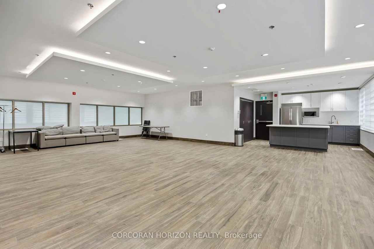 735 Don Mills Road ##25 - Photo 5 of 17
