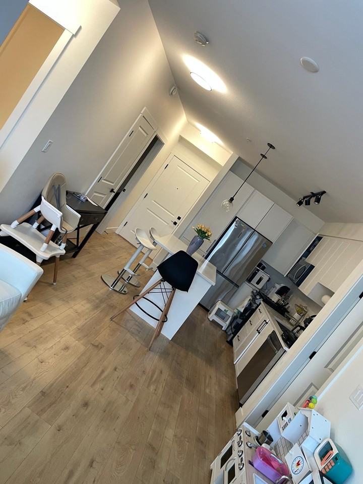 7506 199A Street - Photo 2 of 15