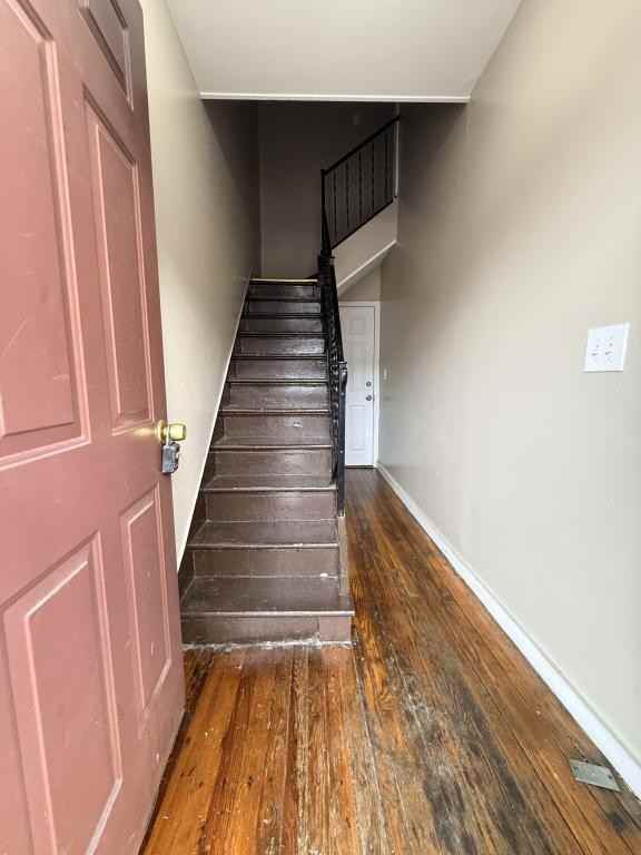 170 S Hyde Park Ave 2nd Fl - Photo 4 of 15