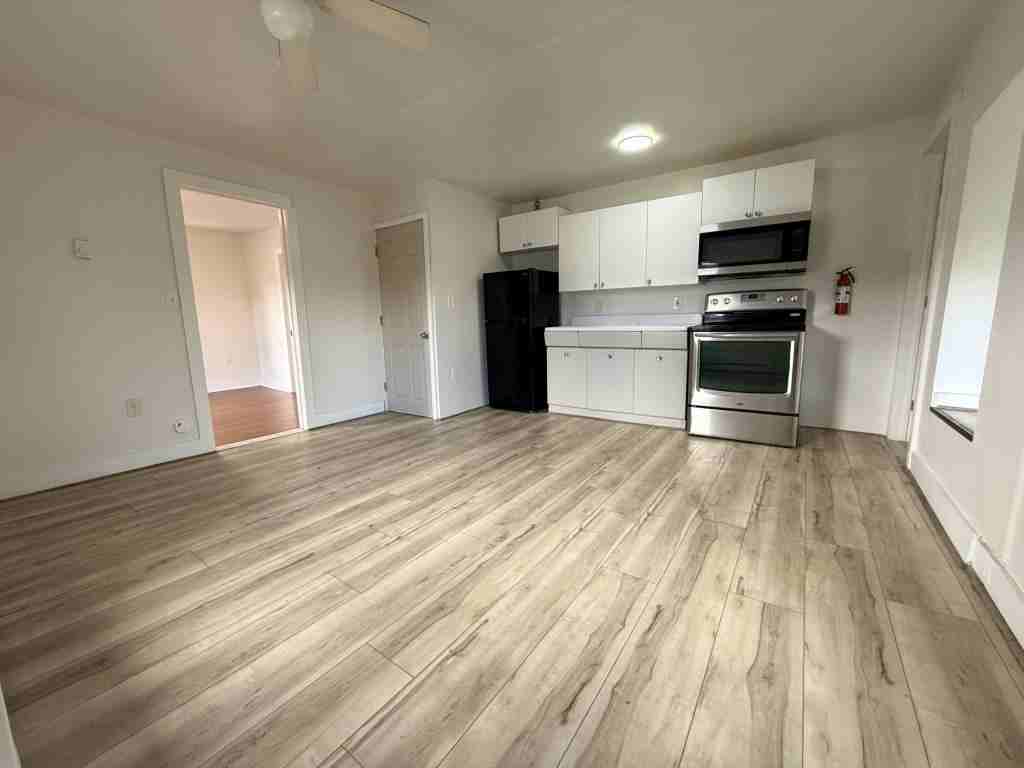 170 S Hyde Park Ave 2nd Fl - Photo 7 of 15