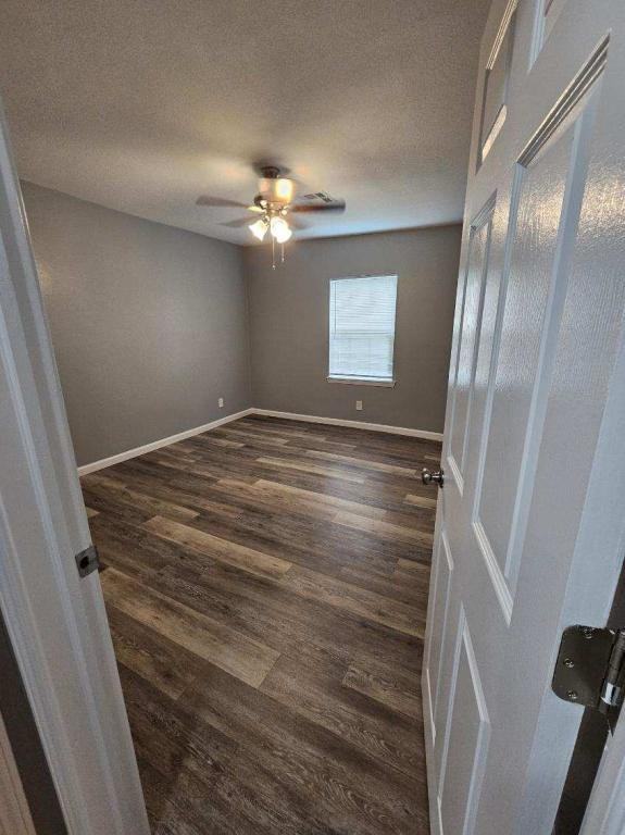 541 E Seminole Pl - Photo 5 of 11