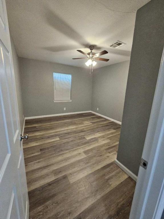 541 E Seminole Pl - Photo 7 of 11