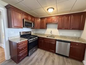 476 Locust St - Photo 1 of 1