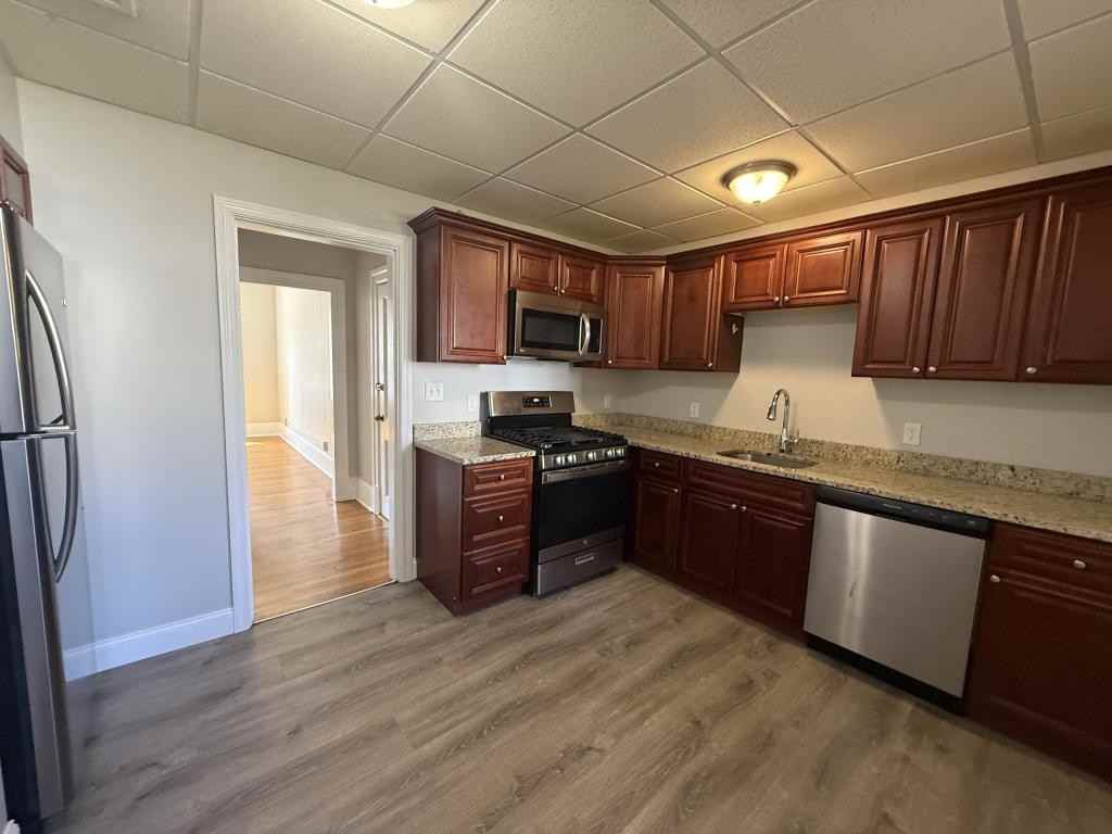 476 Locust St - Photo 2 of 8