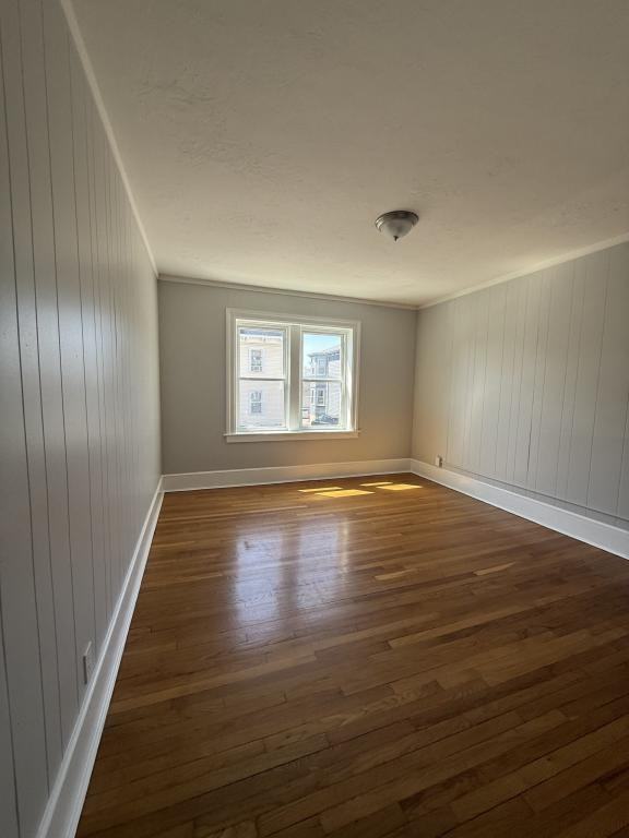 476 Locust St - Photo 5 of 8