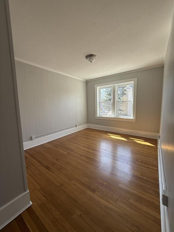 476 Locust St - Photo 6 of 8