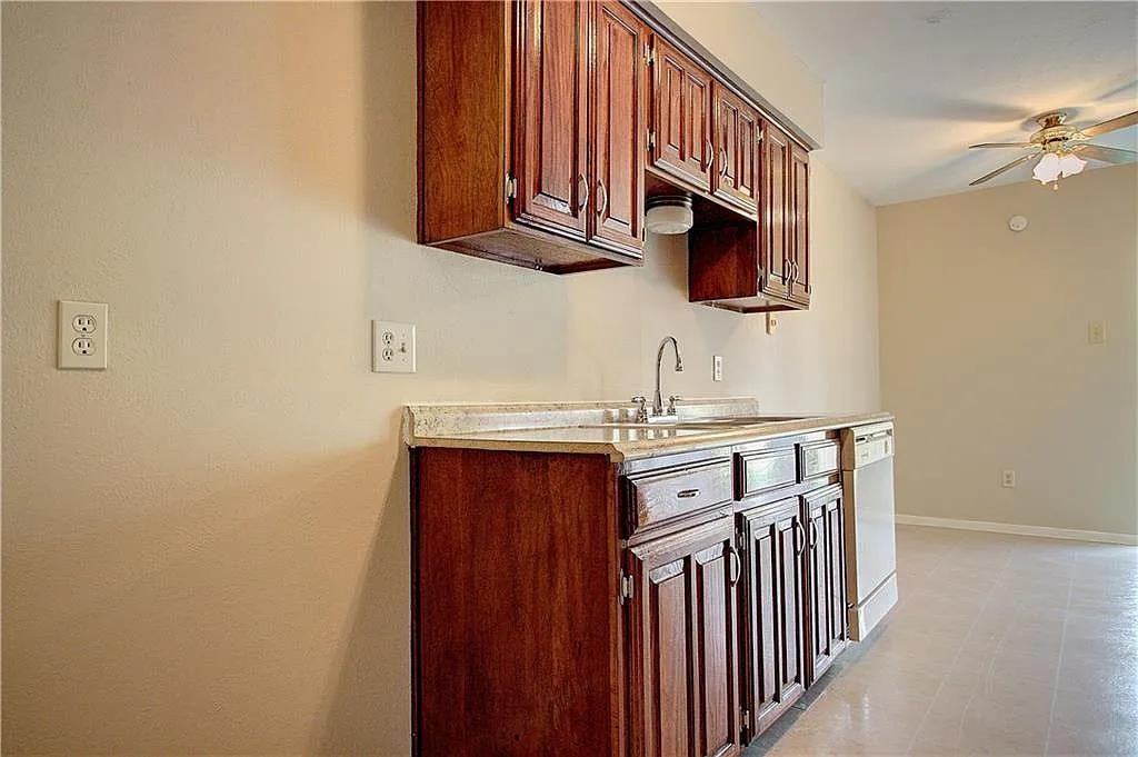 3414 Chesapeake Dr - Photo 7 of 14