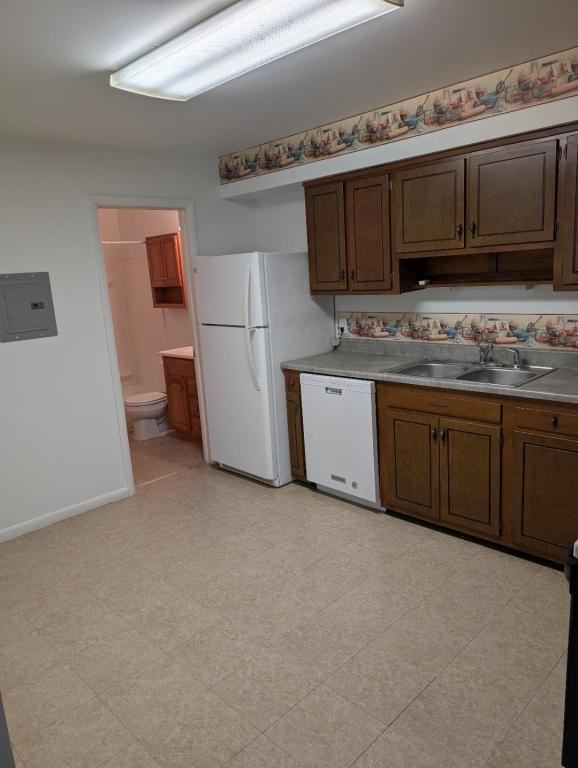 1820 Sunnyside Dr - Photo 2 of 14