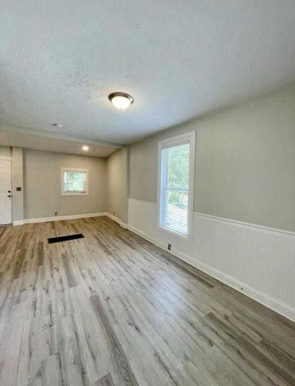 549 Rawlings St - Photo 4 of 22