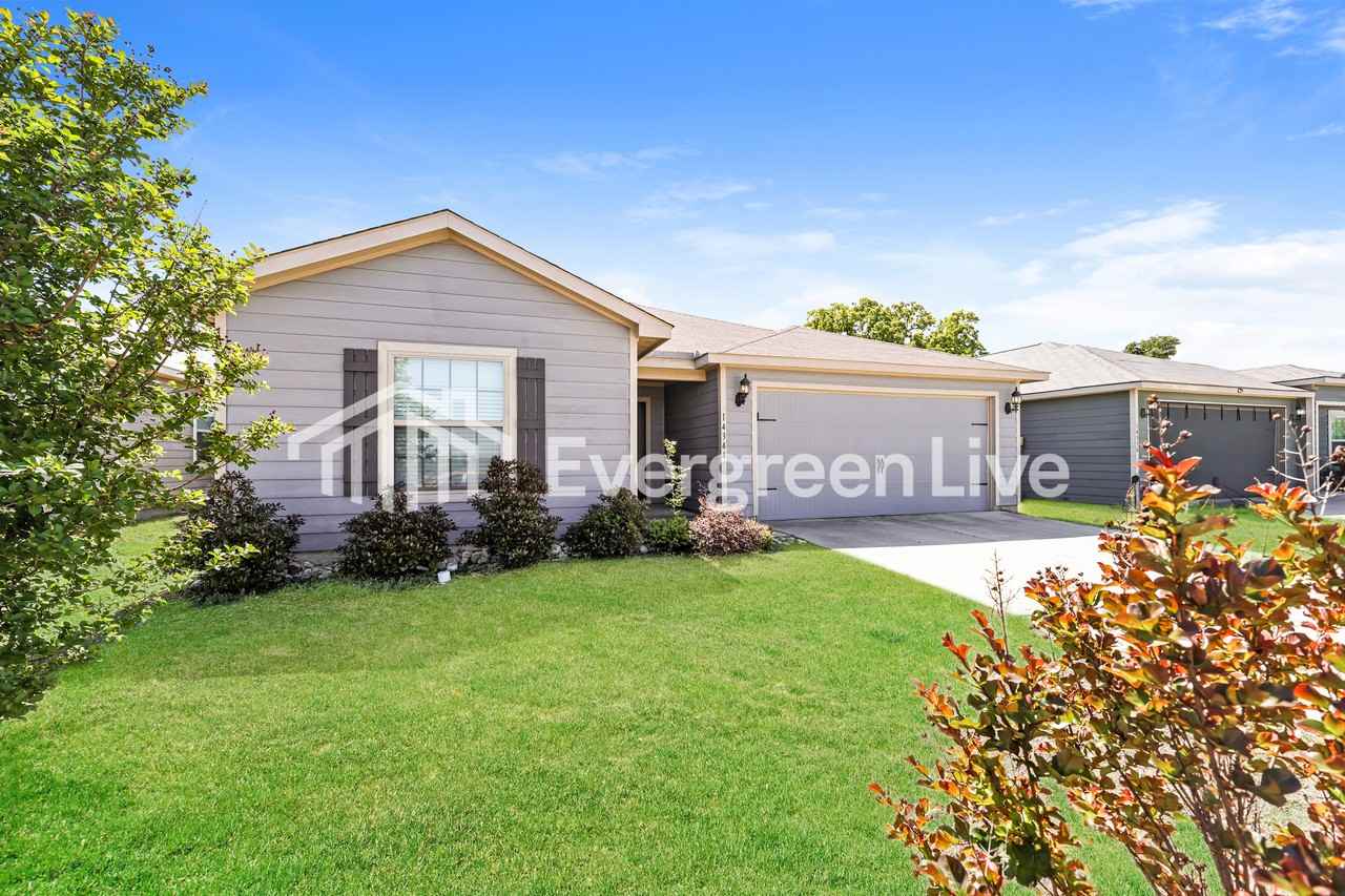 Shadybrook Ln - Photo 2 of 15