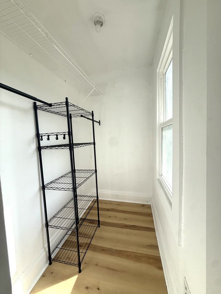 2859 Marshall Ave - Photo 3 of 20