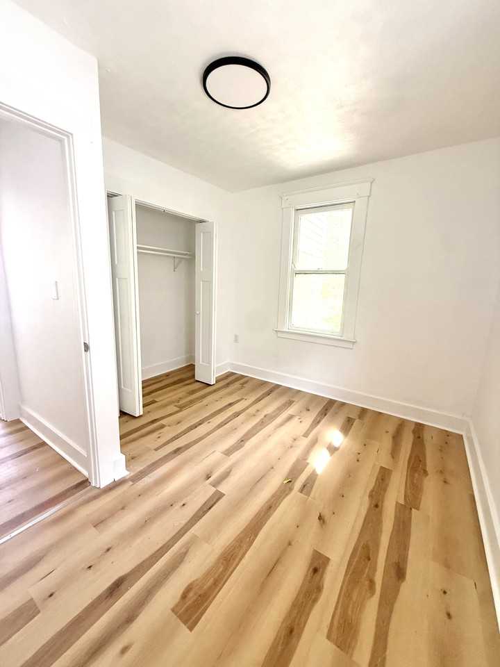 2859 Marshall Ave - Photo 7 of 20