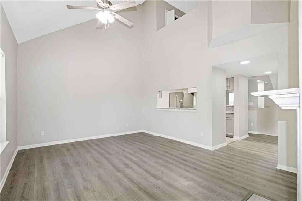 204 Ivy Green Ln Se - Photo 4 of 16