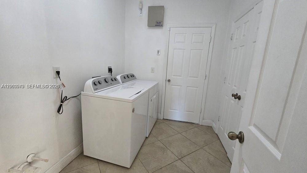 1010 Sw Dubuque Ave - Photo 3 of 19