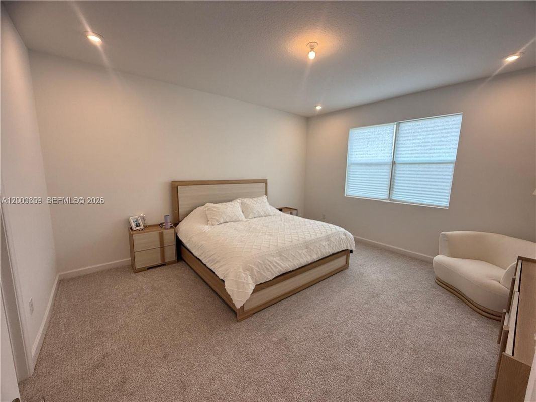 10503 Sw Orana Dr - Photo 7 of 37