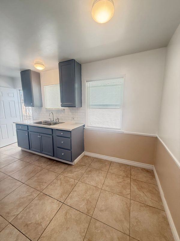 2431 W Beverly Blvd - Photo 6 of 9