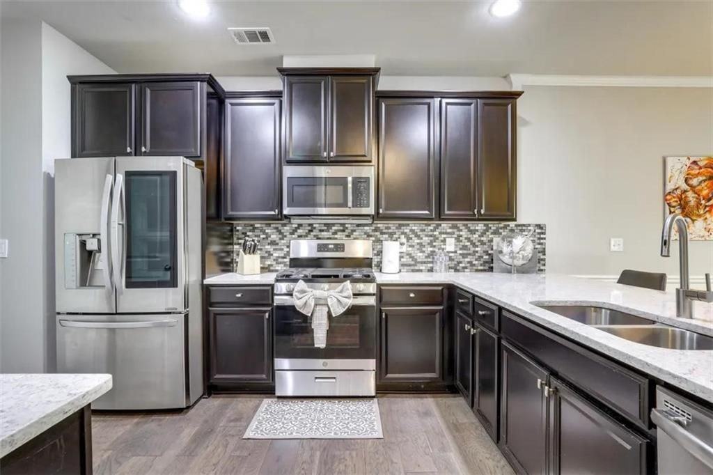 2525 Norwood Park Xing - Photo 4 of 29