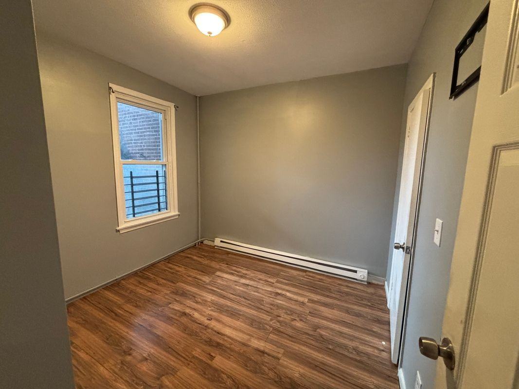 2372 Main St ##2s - Photo 4 of 7