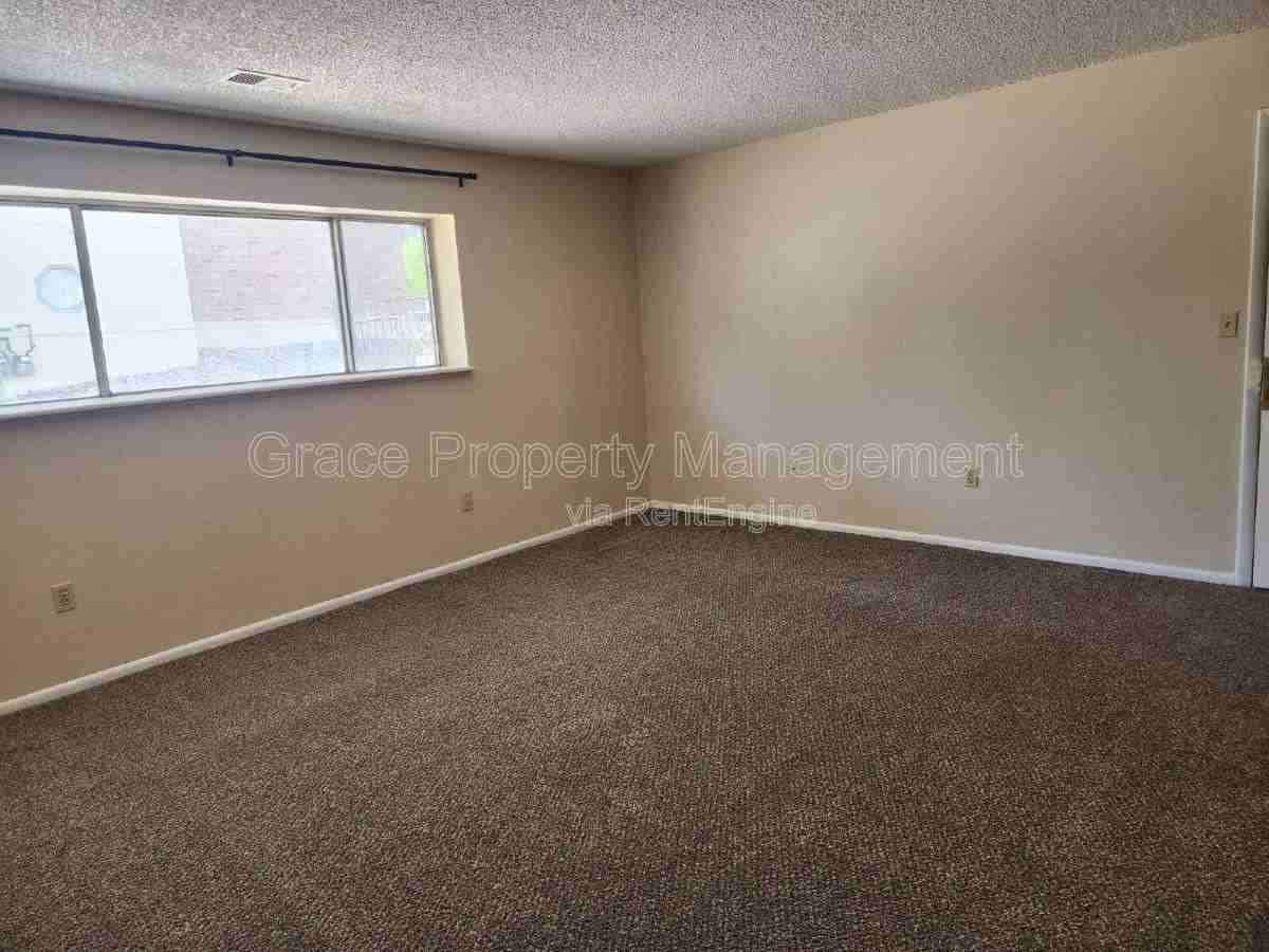 12196 Melody Dr #101 - Photo 6 of 9