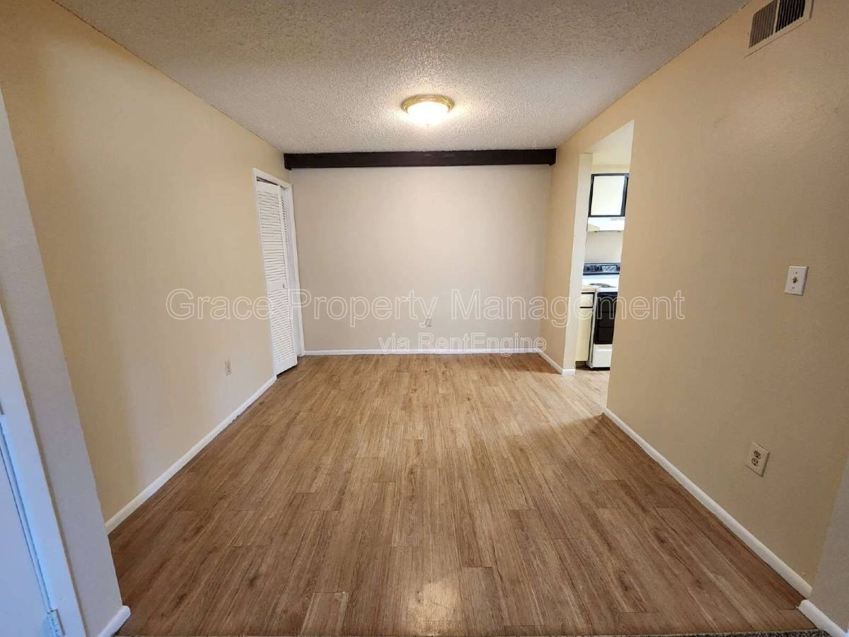 12196 Melody Dr #101 - Photo 7 of 9