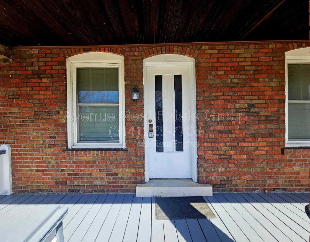 3717 Cambridge Ave - Photo 2 of 10