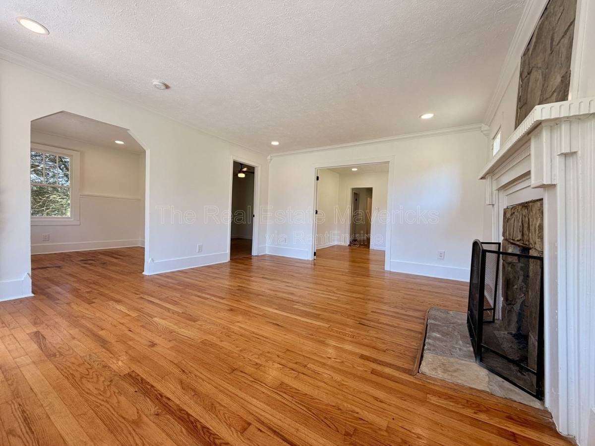 14023 Mount Tabor Rd - Photo 3 of 10