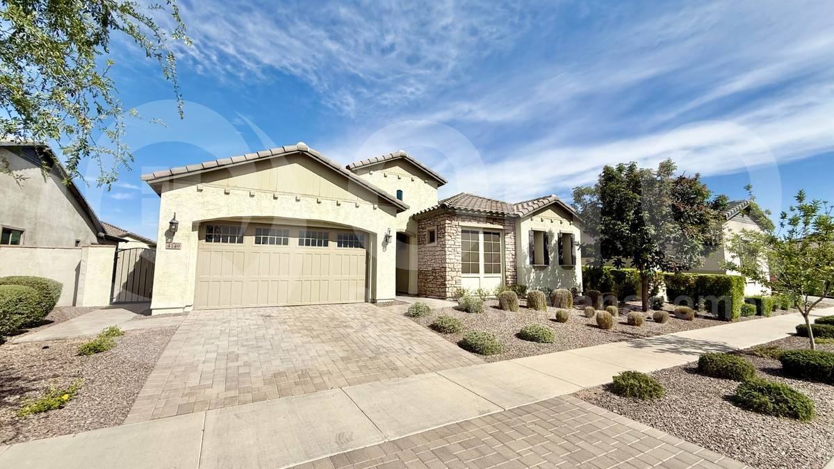 4149 S Neptune - Photo 2 of 10