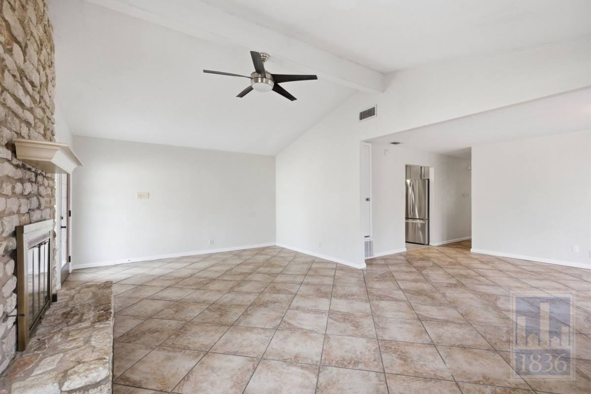 6201 Tara Dr - Photo 2 of 7