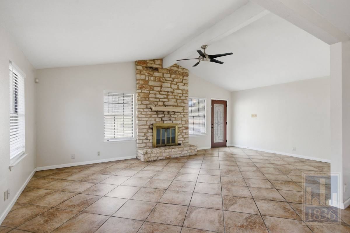 6201 Tara Dr - Photo 3 of 7