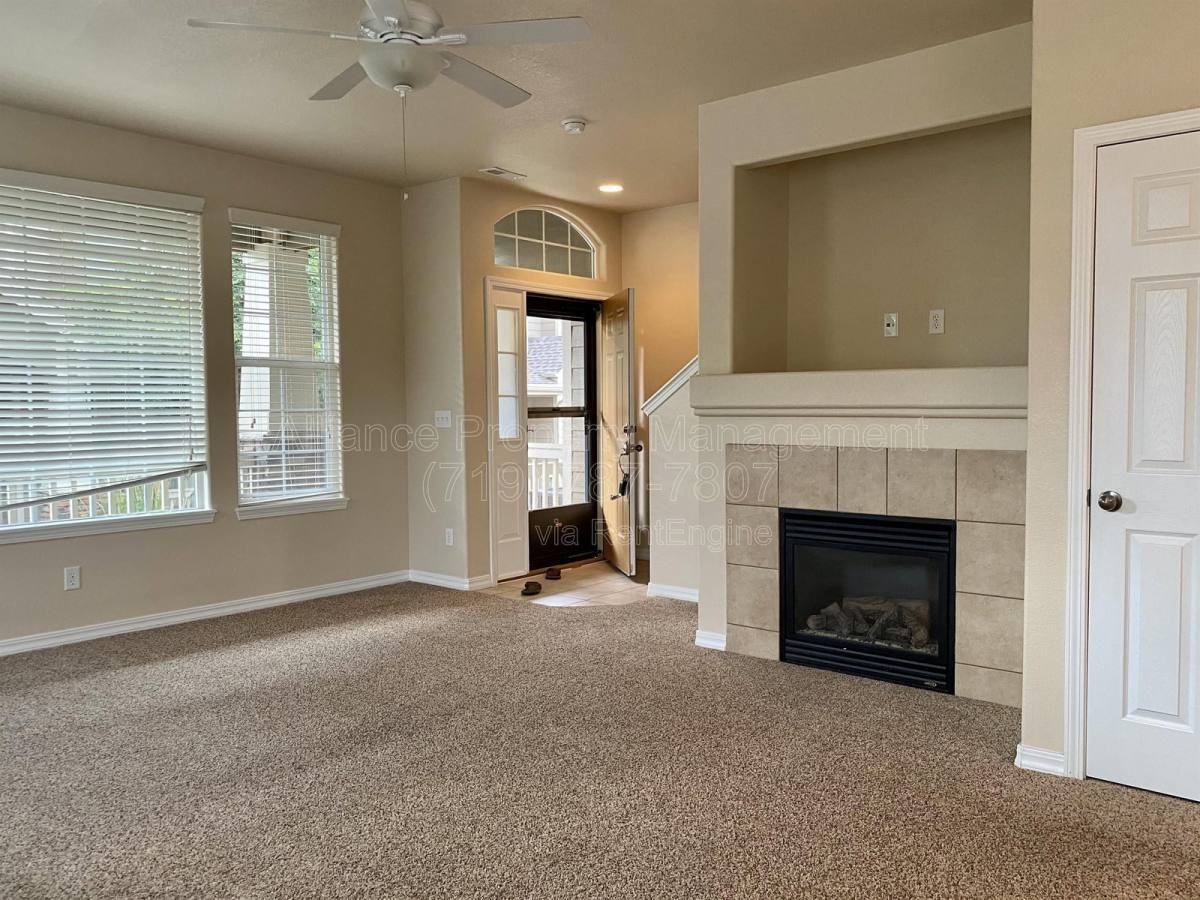 4206 Mesa Overlook Pt - Photo 3 of 7