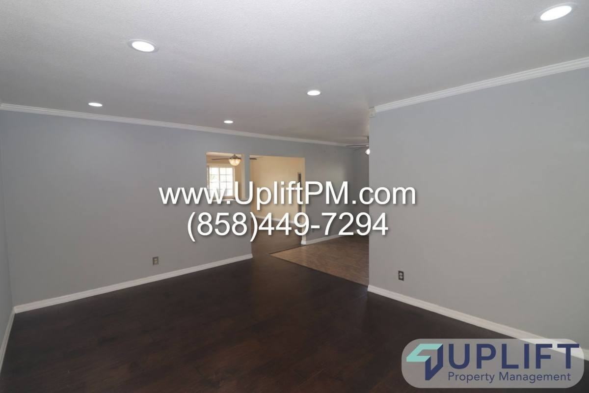 616 Meadowbrook Dr - Photo 2 of 9