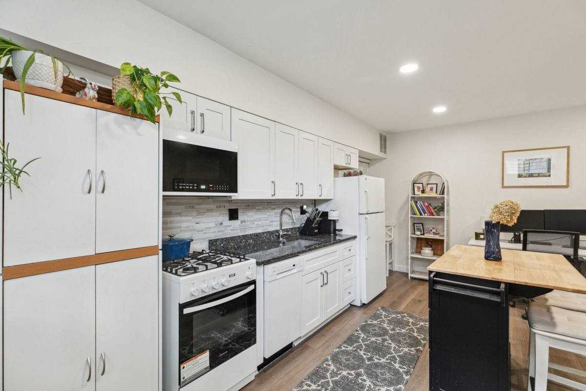 1829 Kater St #1 - Photo 2 of 10