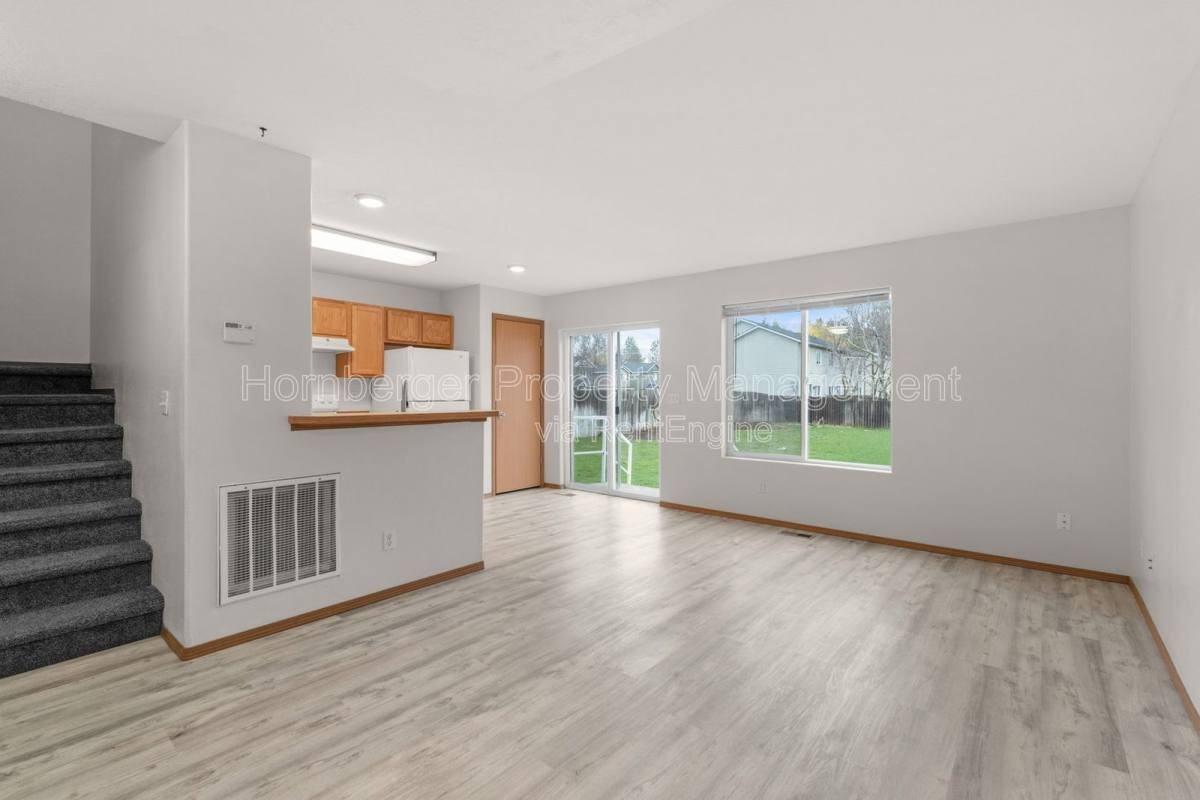 1405 E Gilbert Ave - Photo 2 of 9