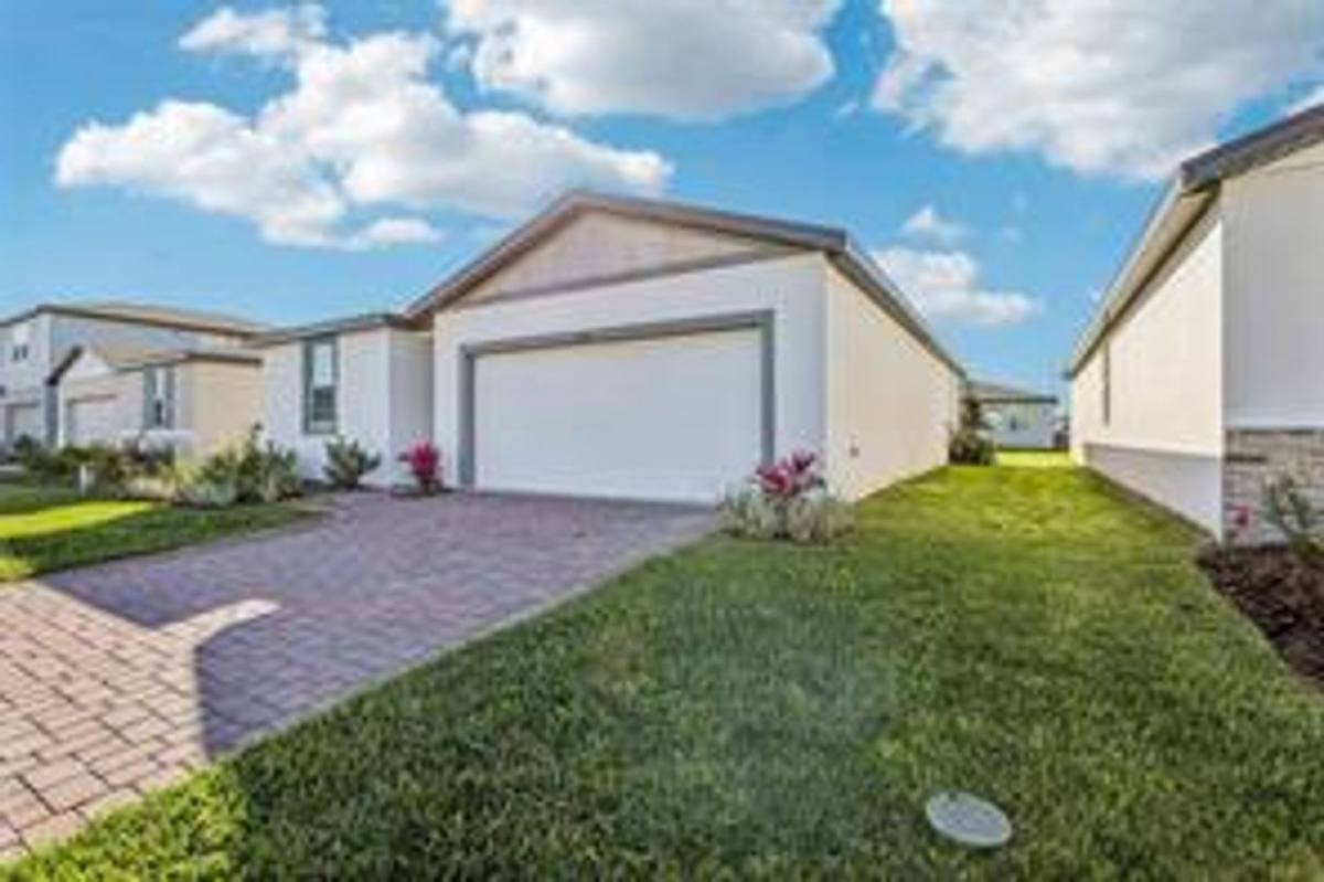 894 Sand Sea Pl - Photo 3 of 10