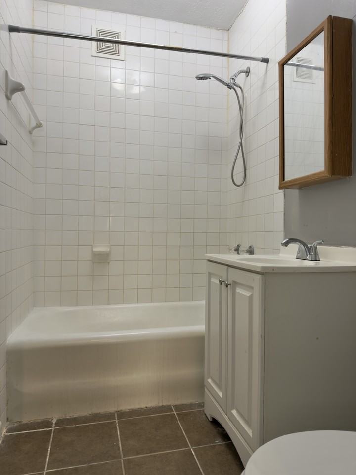 901 14th St #901 - Photo 4 of 9