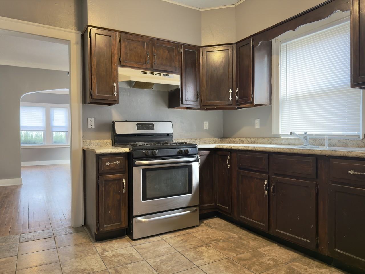 901 14th St #901 - Photo 3 of 9