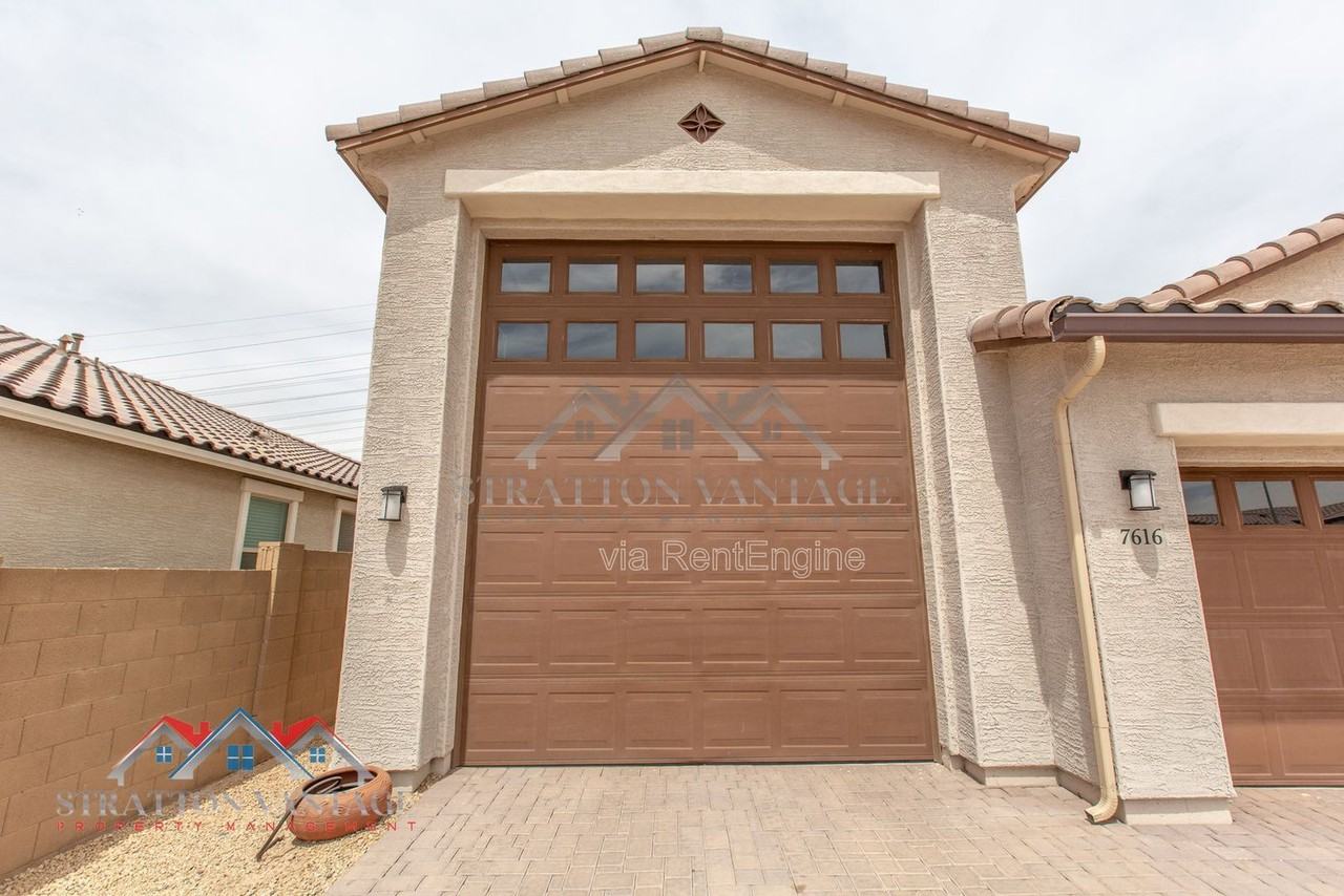 7616 W Raymond St - Photo 5 of 50