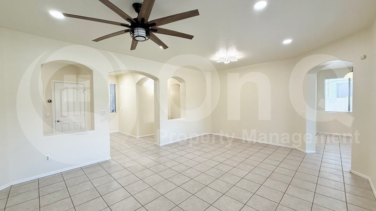 3674 E Bluebird Pl - Photo 5 of 21